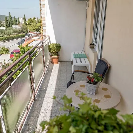 Apartman Din Don * Split