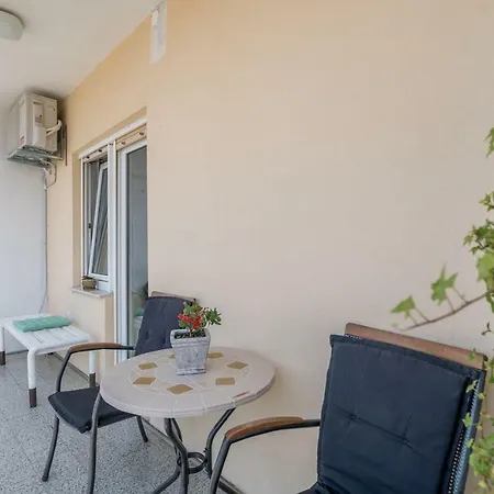 Apartman Din Don