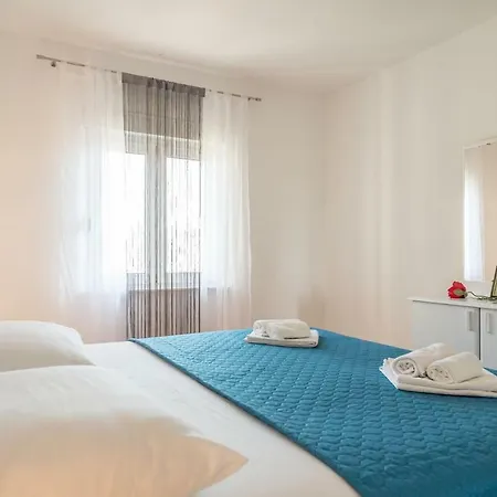 Apartman Din Don