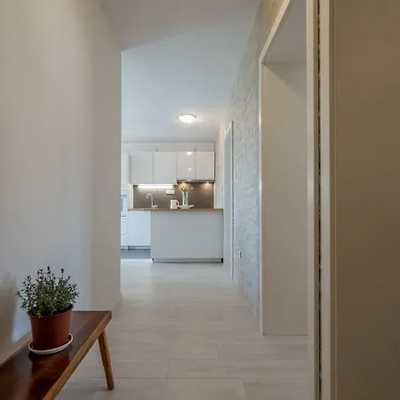 Apartman Din Don *