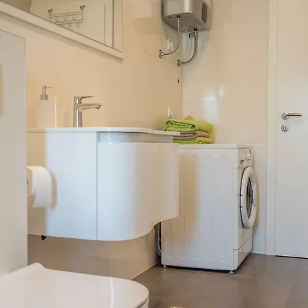 Apartment Apartman Din Don